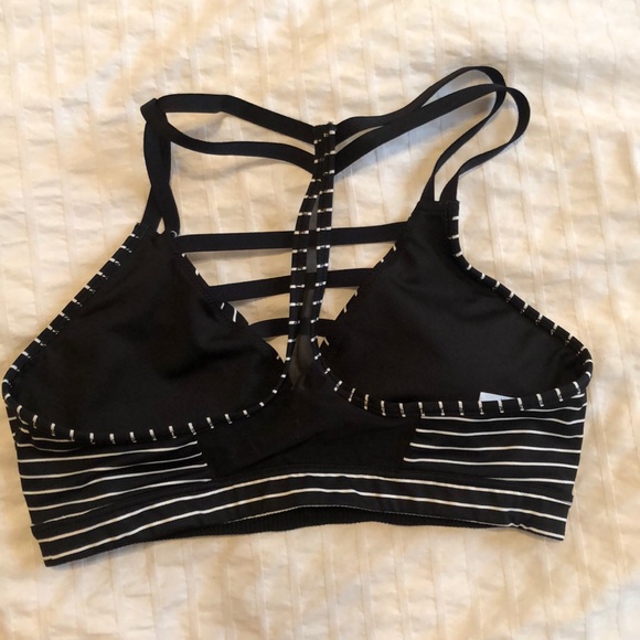 Victoria’s Secret sports bra - Picture 2 of 2